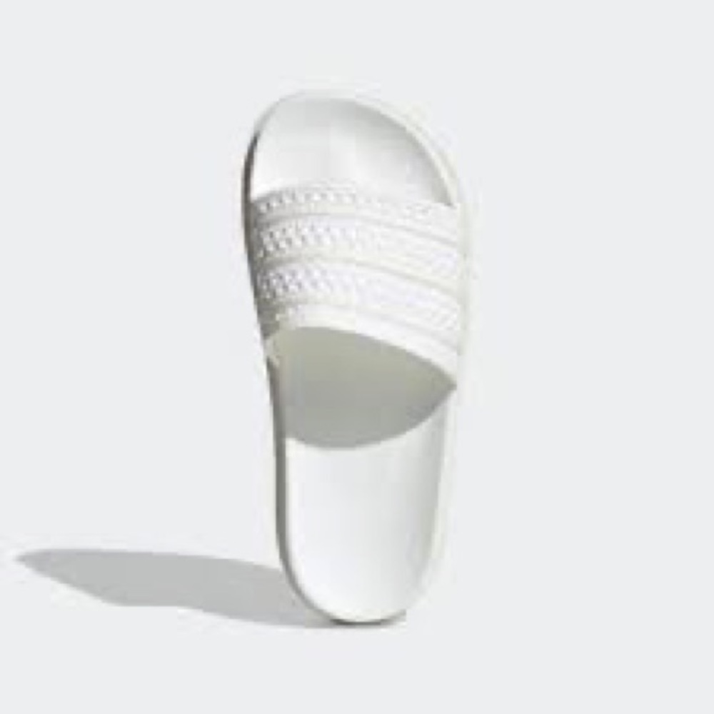 Adidas sandals size 7.5 nwt